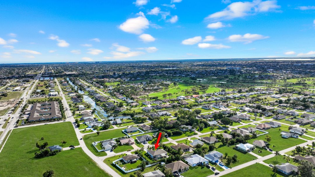831 SW 17th Terrace, Cape Coral, FL 33991