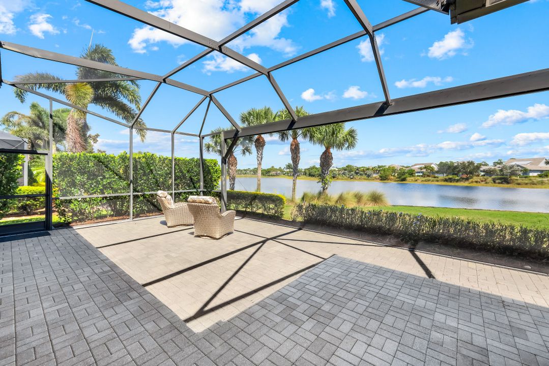 6316 Lyford Isle Dr, Naples, FL 34113