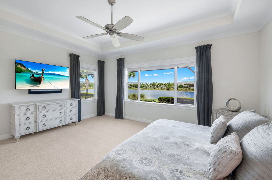 6316 Lyford Isle Dr, Naples, FL 34113