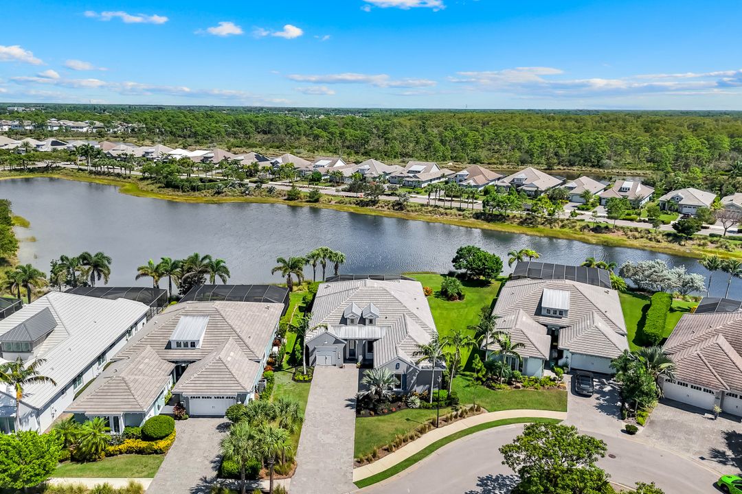 6316 Lyford Isle Dr, Naples, FL 34113