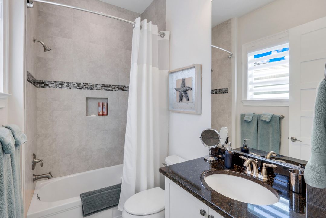 6316 Lyford Isle Dr, Naples, FL 34113