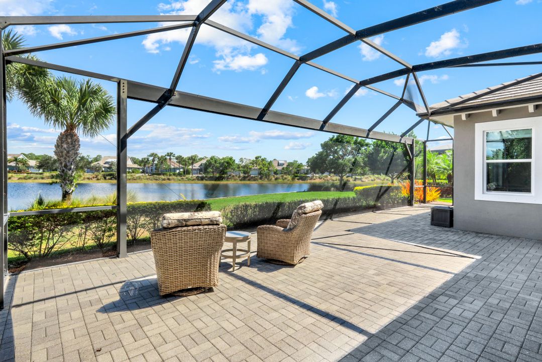 6316 Lyford Isle Dr, Naples, FL 34113