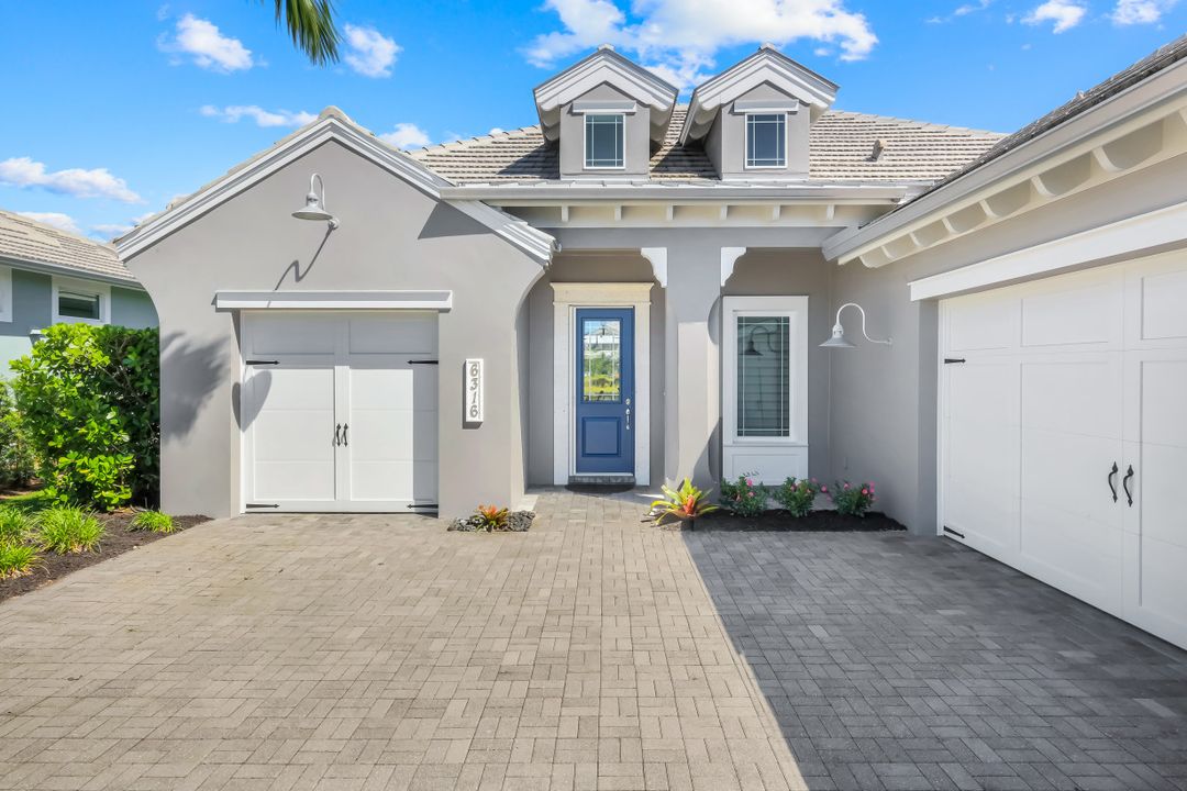 6316 Lyford Isle Dr, Naples, FL 34113