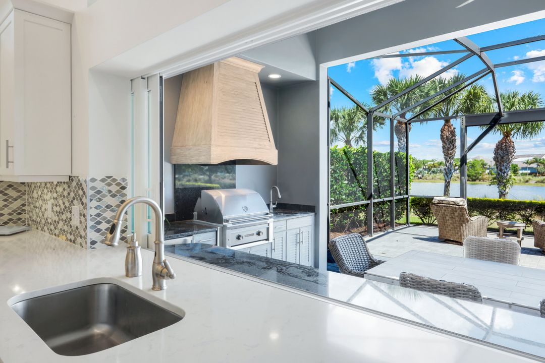 6316 Lyford Isle Dr, Naples, FL 34113