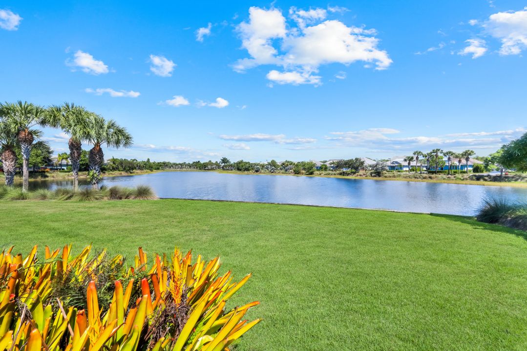 6316 Lyford Isle Dr, Naples, FL 34113