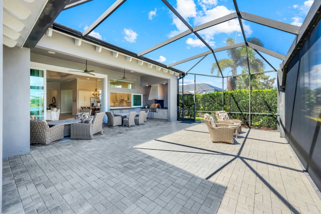 6316 Lyford Isle Dr, Naples, FL 34113