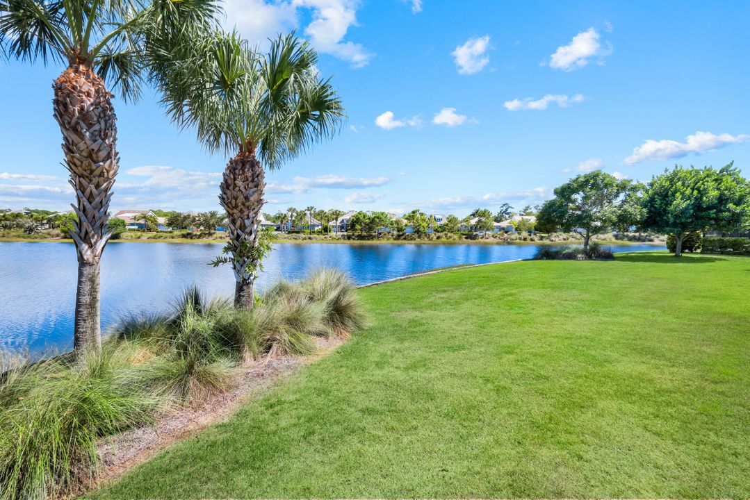 6316 Lyford Isle Dr, Naples, FL 34113