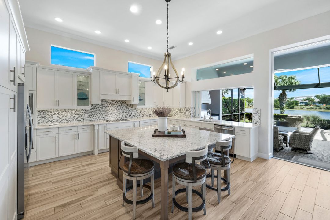 6316 Lyford Isle Dr, Naples, FL 34113