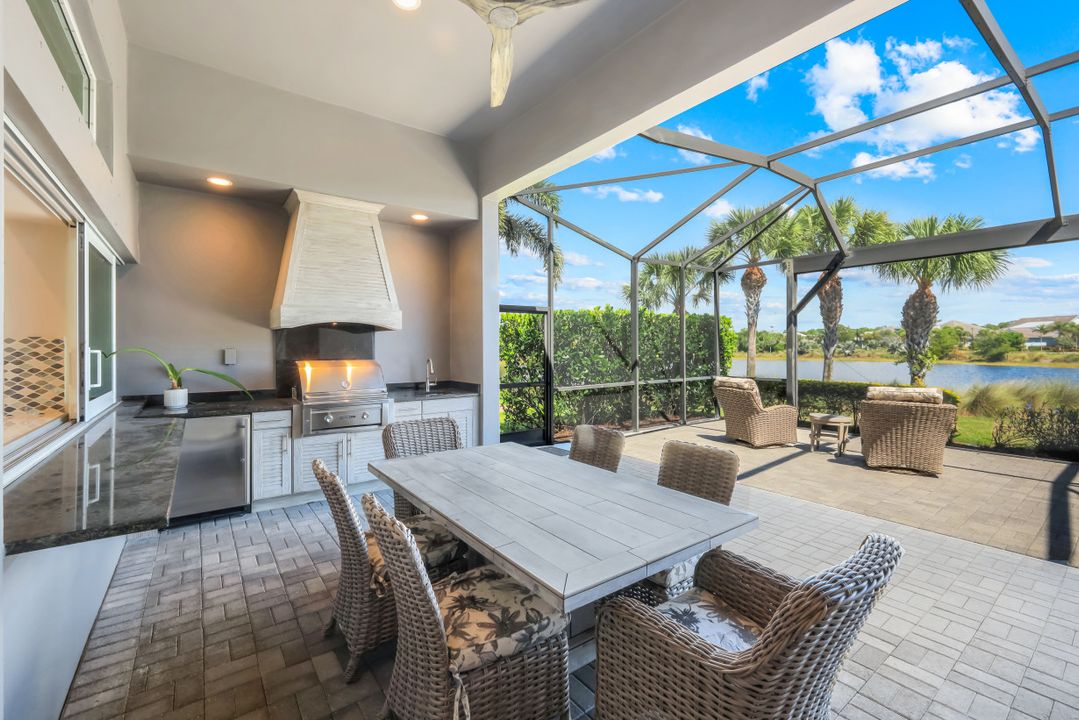 6316 Lyford Isle Dr, Naples, FL 34113