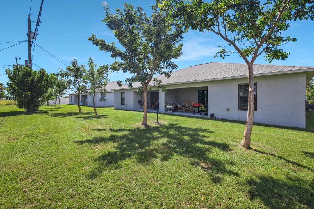 4137 SW 8th Pl, Cape Coral, FL 33914