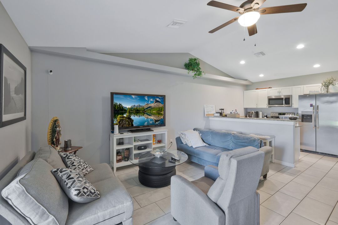 4137 SW 8th Pl, Cape Coral, FL 33914