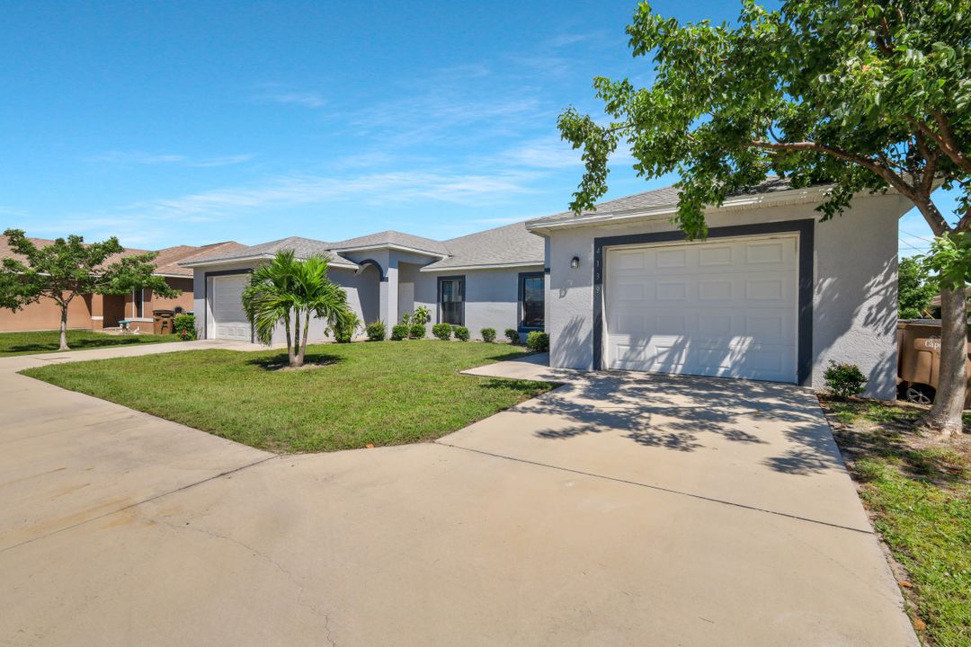 4137 SW 8th Pl, Cape Coral, FL 33914