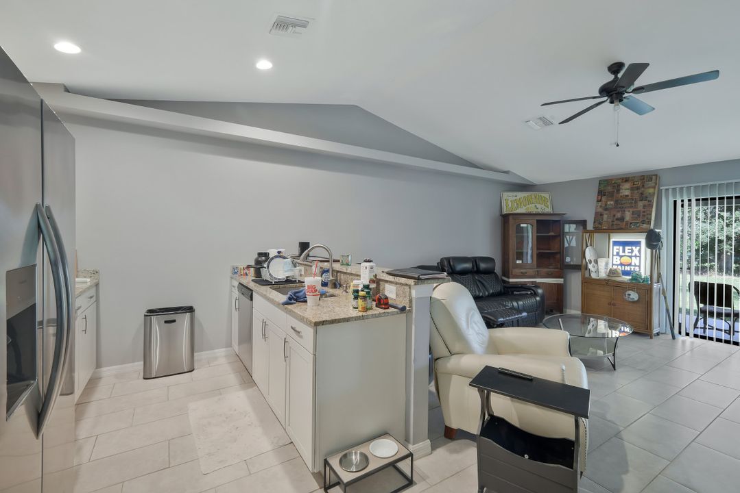4137 SW 8th Pl, Cape Coral, FL 33914