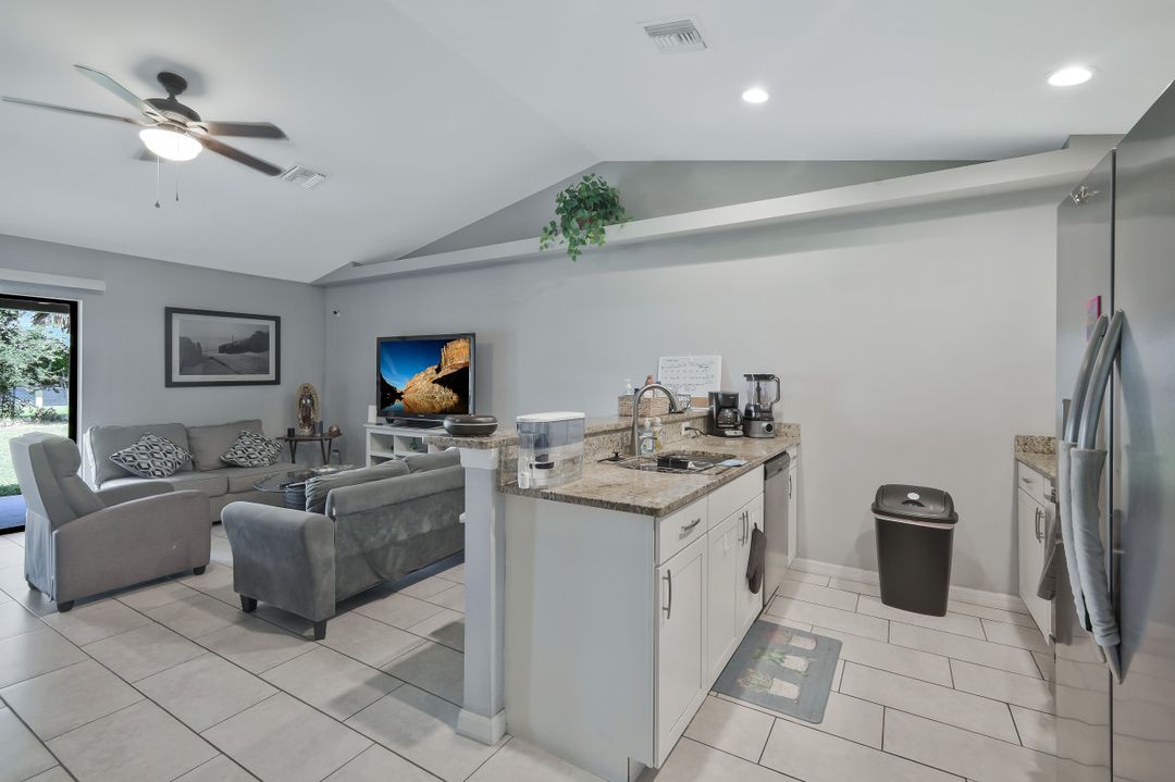 4137 SW 8th Pl, Cape Coral, FL 33914
