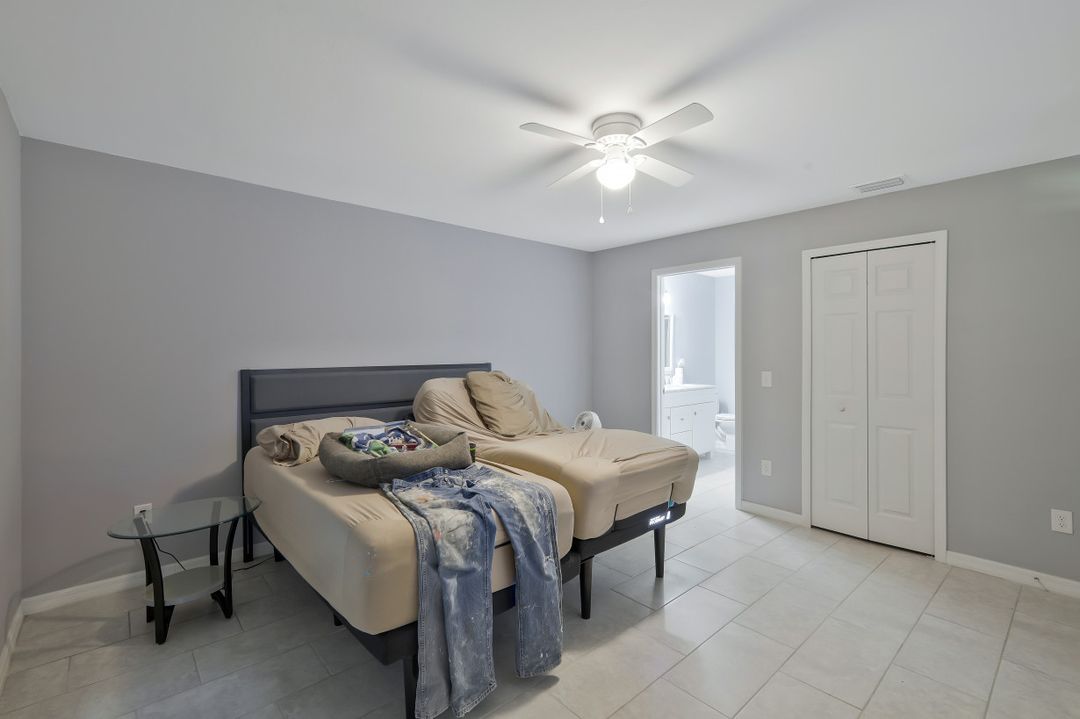 4137 SW 8th Pl, Cape Coral, FL 33914