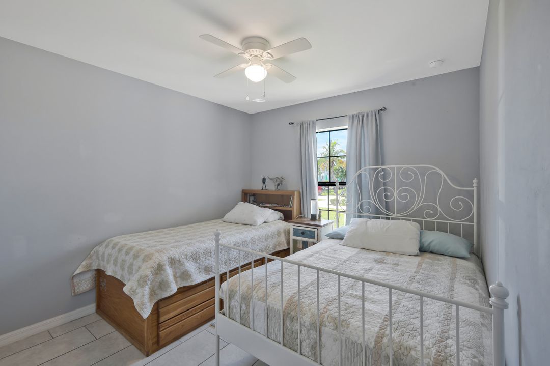 4137 SW 8th Pl, Cape Coral, FL 33914