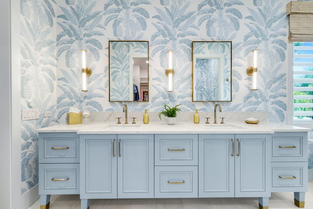 310 Seabreeze Dr, Marco Island, FL 34145