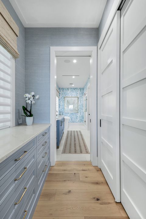 310 Seabreeze Dr, Marco Island, FL 34145