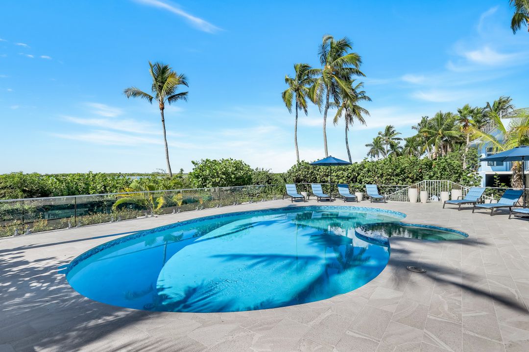 310 Seabreeze Dr, Marco Island, FL 34145