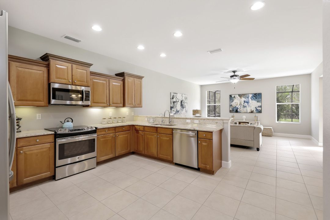 20593 Torre Del Lago St, Estero, FL 33928