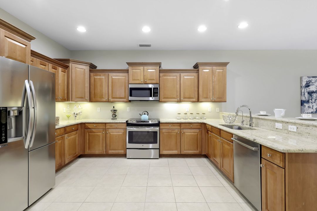 20593 Torre Del Lago St, Estero, FL 33928