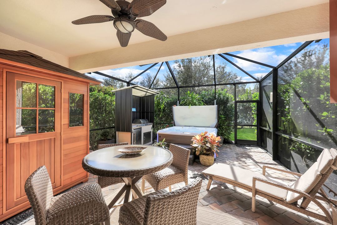 4244 Raffia Palm Cir, Naples, FL 34119