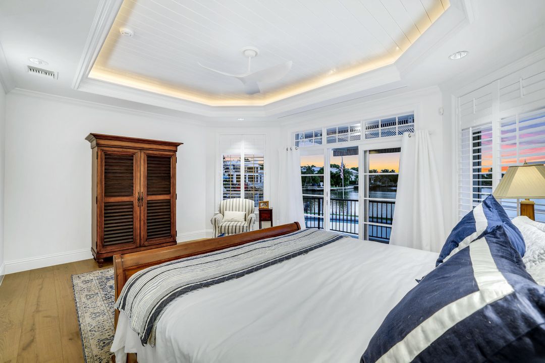 400 Springline Dr, Naples, FL 34102