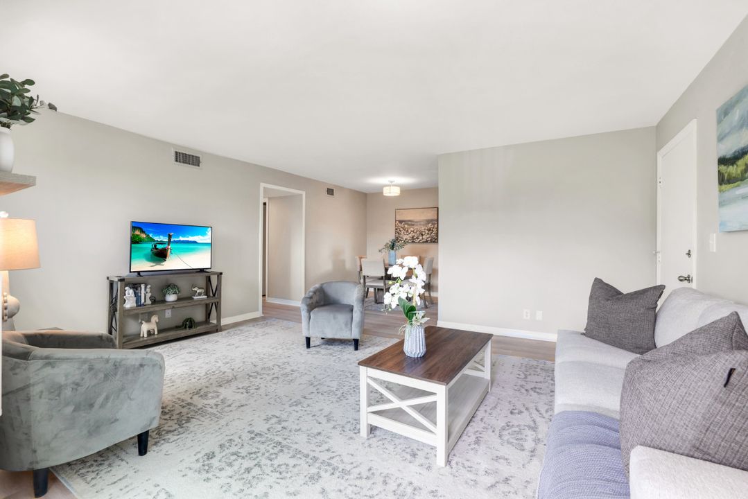 766 Central Ave #313, Naples, FL 34102