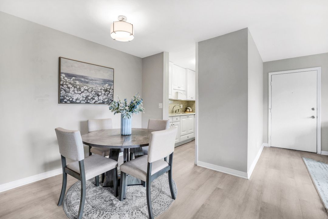 766 Central Ave #313, Naples, FL 34102