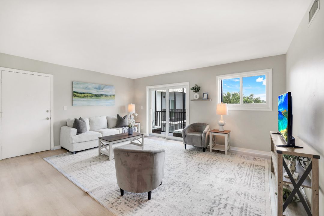 766 Central Ave #313, Naples, FL 34102