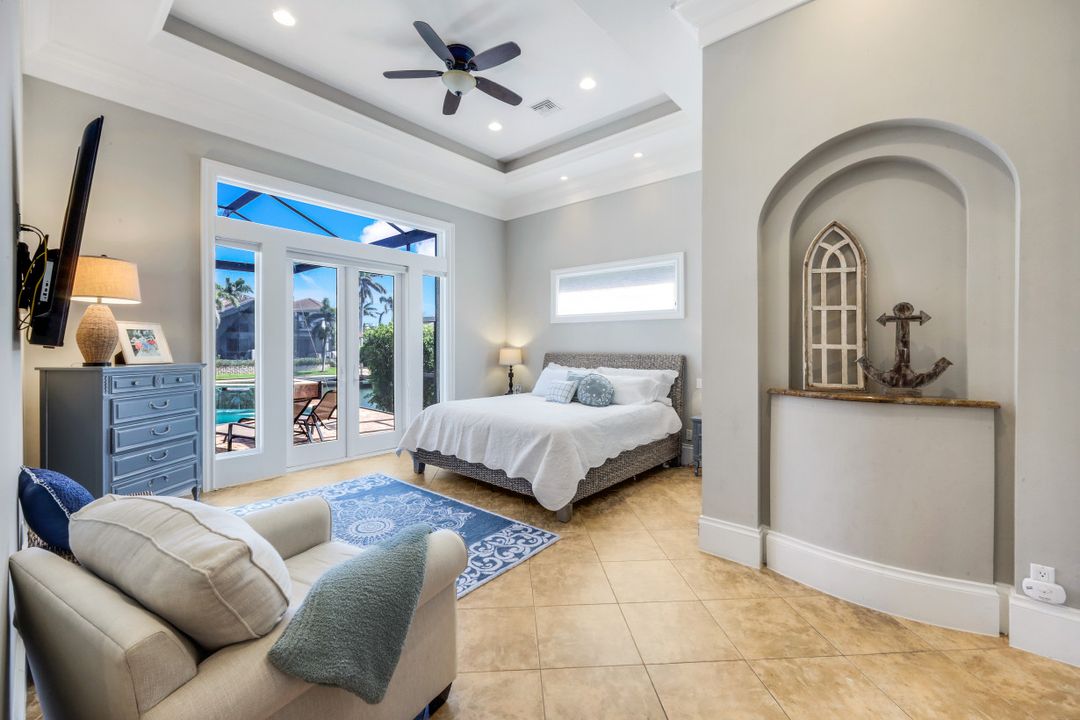 541 Taylor Ct, Marco Island, FL 34145