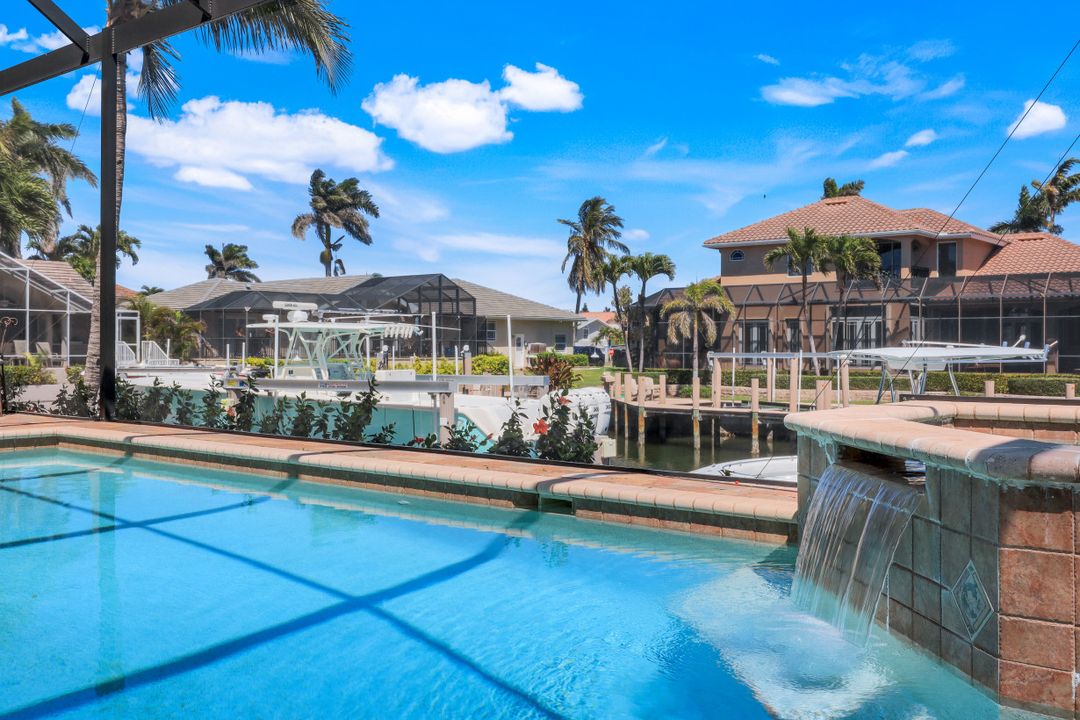 541 Taylor Ct, Marco Island, FL 34145