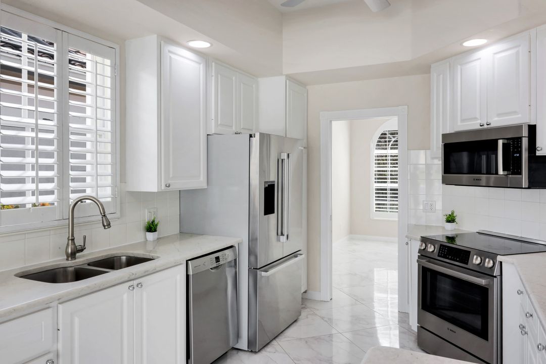 3759 Whidbey Way, Naples, FL 34119