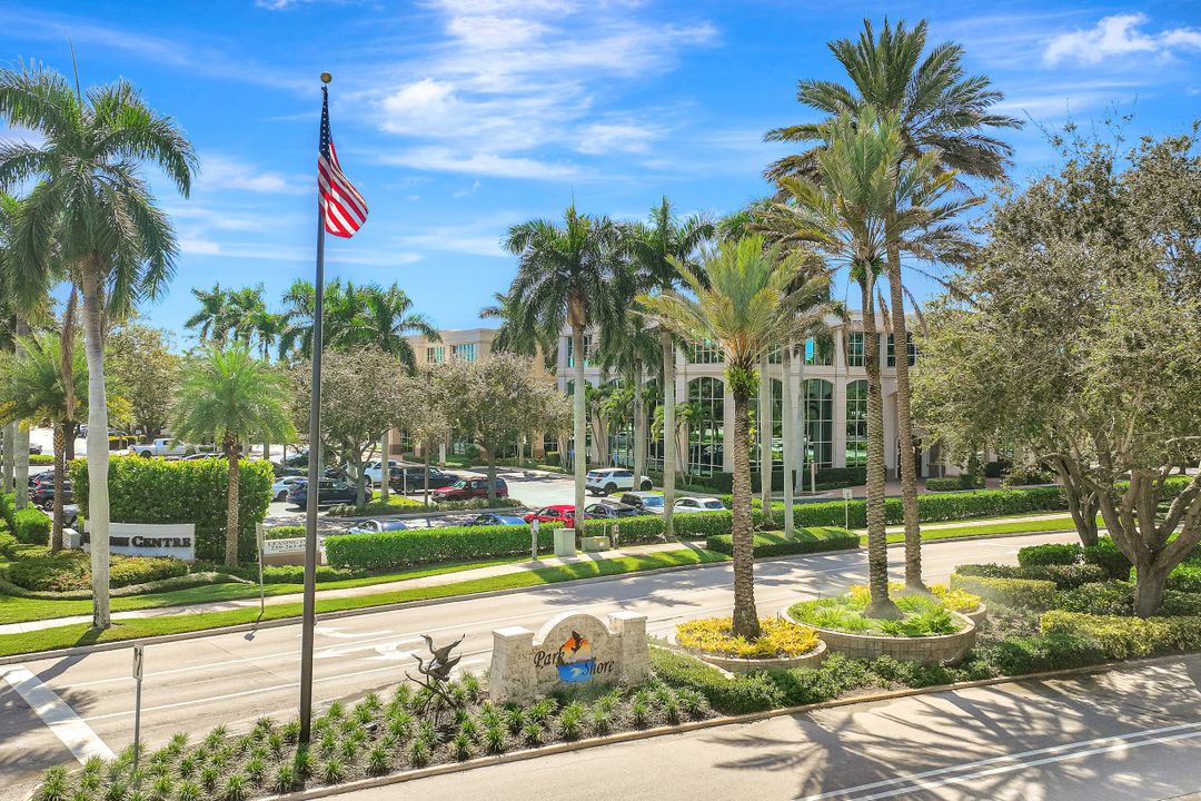 788 Park Shore Dr #E39, Naples, FL 34103