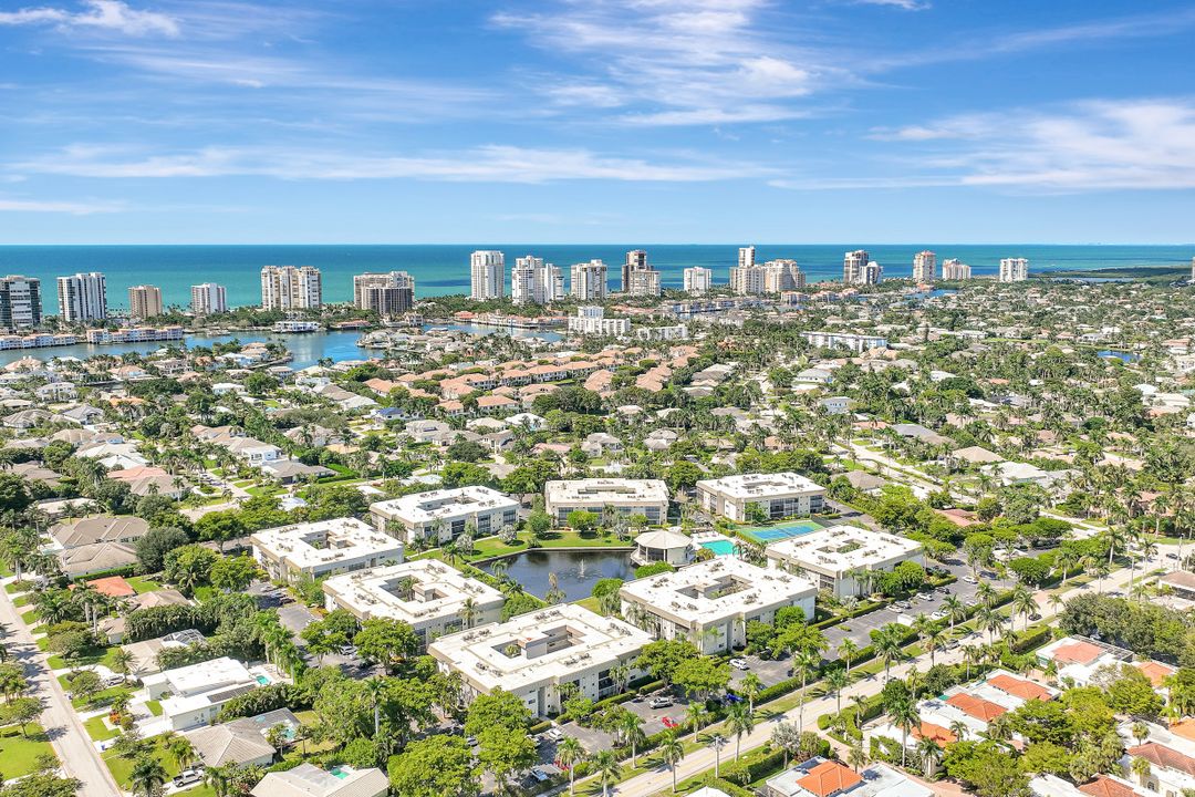 788 Park Shore Dr #E39, Naples, FL 34103