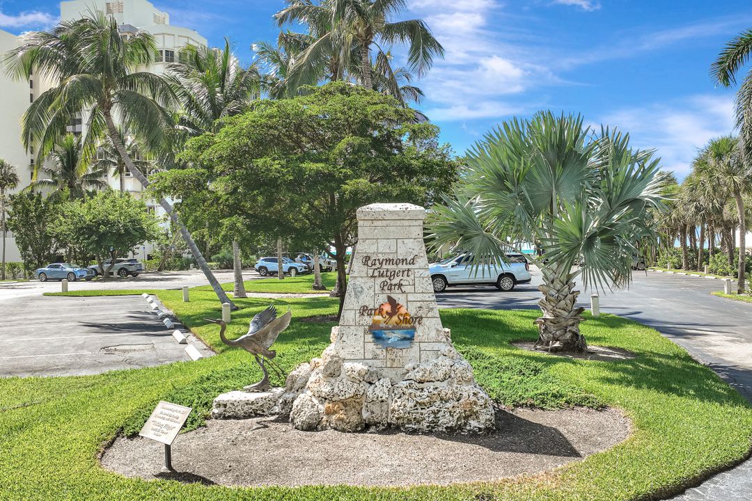 788 Park Shore Dr #E39, Naples, FL 34103