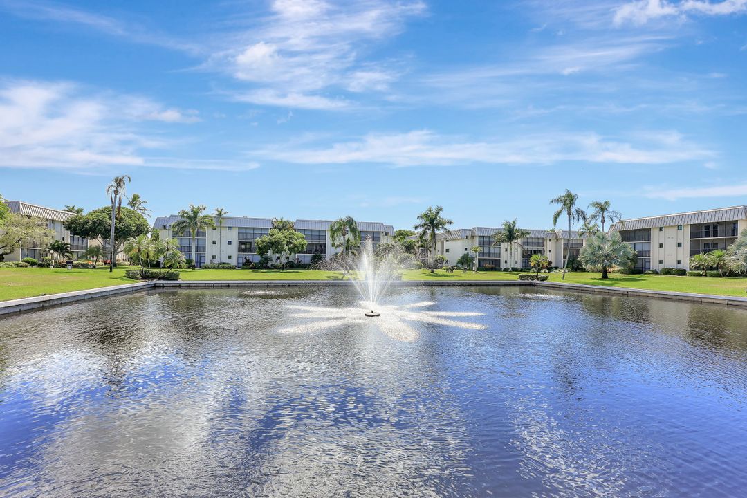 788 Park Shore Dr #E39, Naples, FL 34103