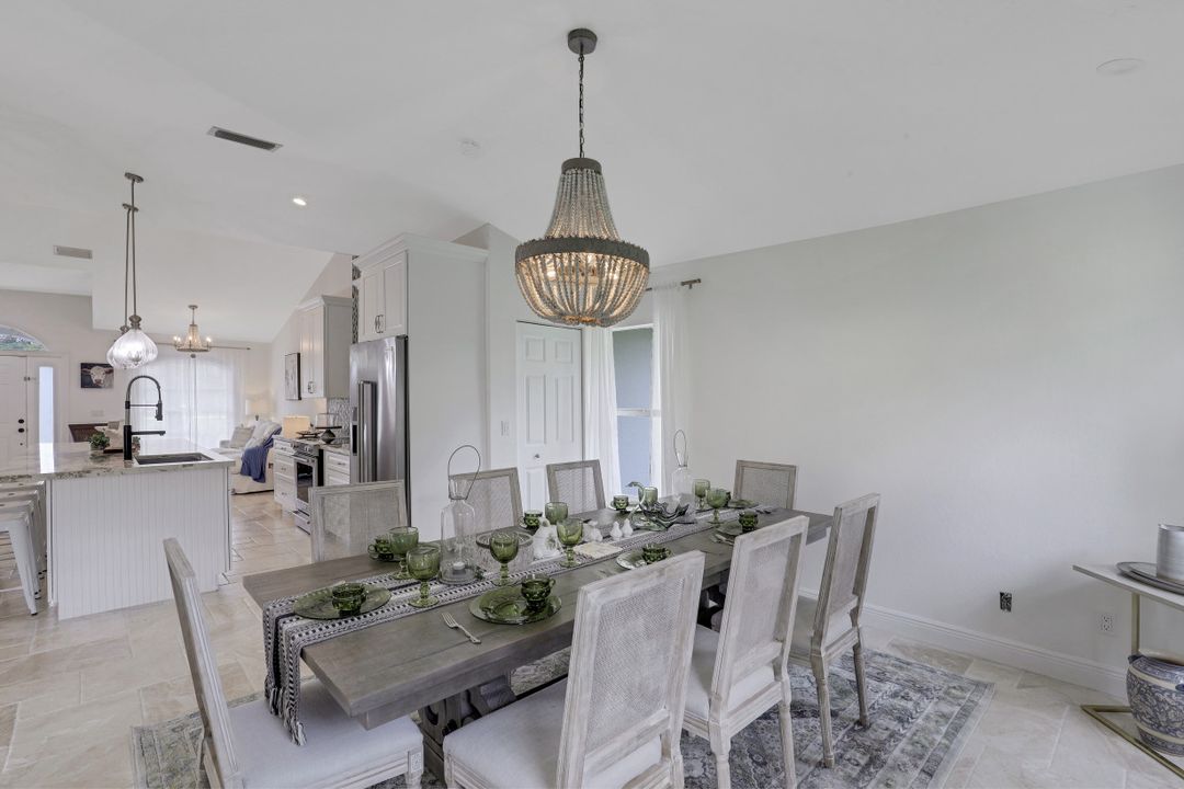 480 15th St NW, Naples, FL 34120