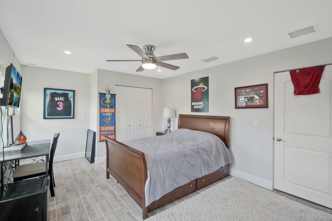 5943 Baker Ct, Fort Myers, FL 33919