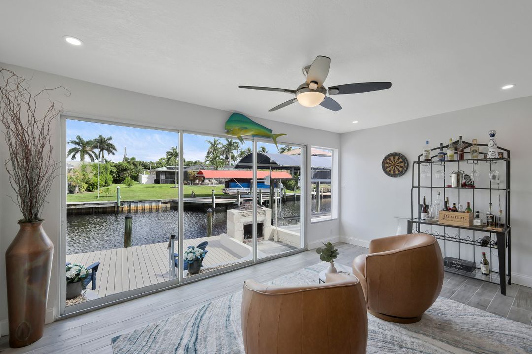 5943 Baker Ct, Fort Myers, FL 33919