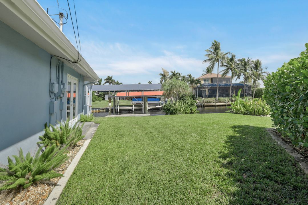 5943 Baker Ct, Fort Myers, FL 33919
