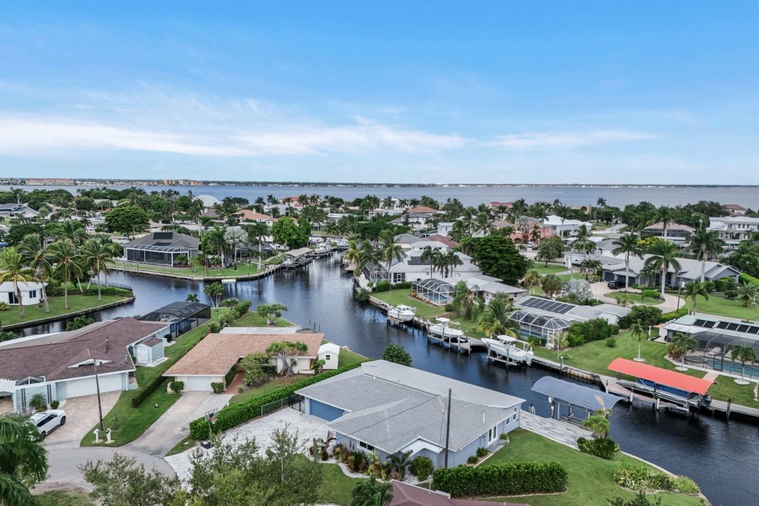 5943 Baker Ct, Fort Myers, FL 33919