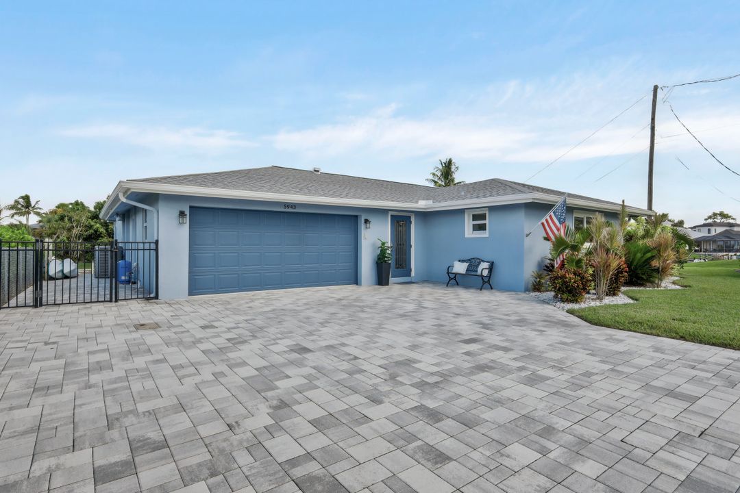 5943 Baker Ct, Fort Myers, FL 33919