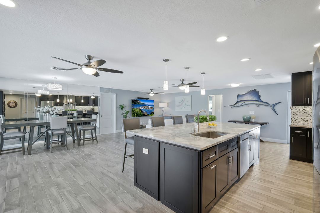 5943 Baker Ct, Fort Myers, FL 33919