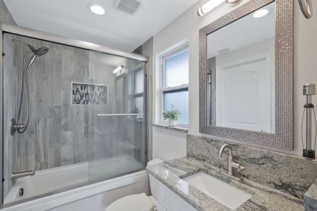 5943 Baker Ct, Fort Myers, FL 33919