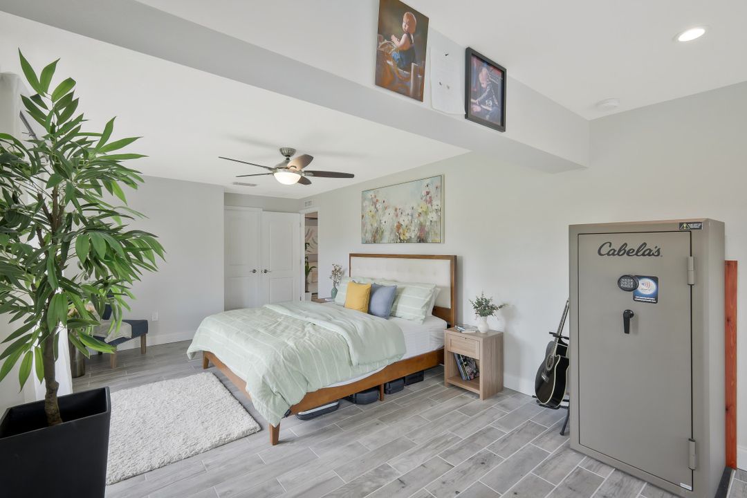 5943 Baker Ct, Fort Myers, FL 33919