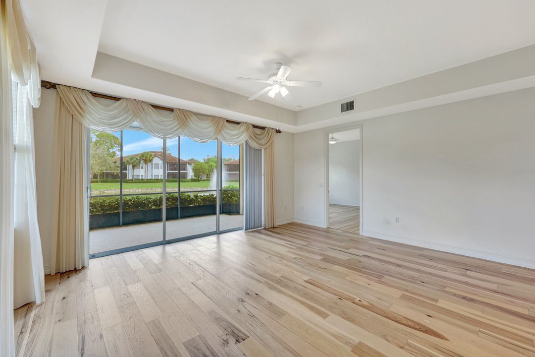 4728 Stratford Ct #1801, Naples, FL 34105