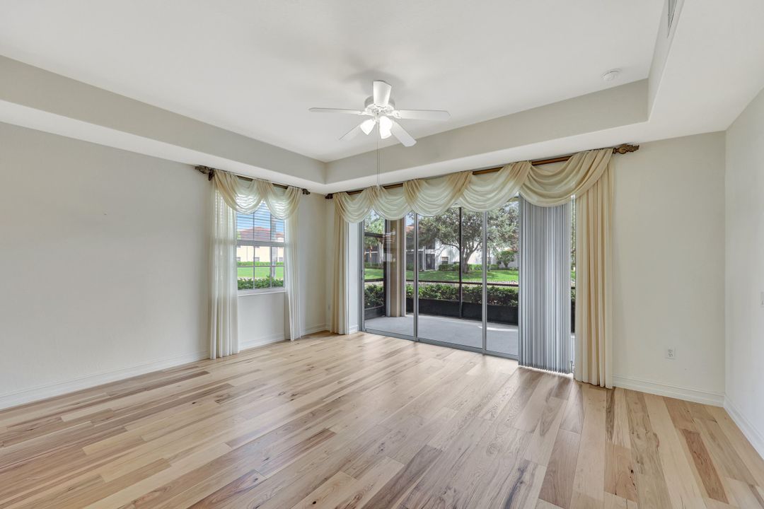 4728 Stratford Ct #1801, Naples, FL 34105