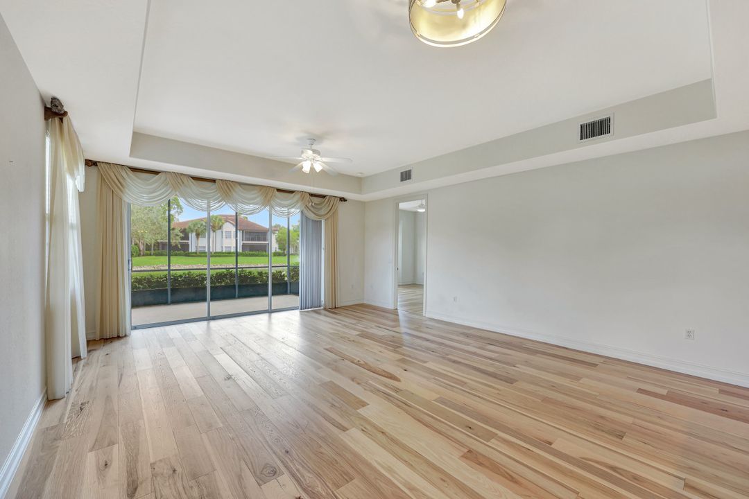 4728 Stratford Ct #1801, Naples, FL 34105