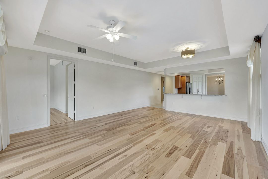 4728 Stratford Ct #1801, Naples, FL 34105
